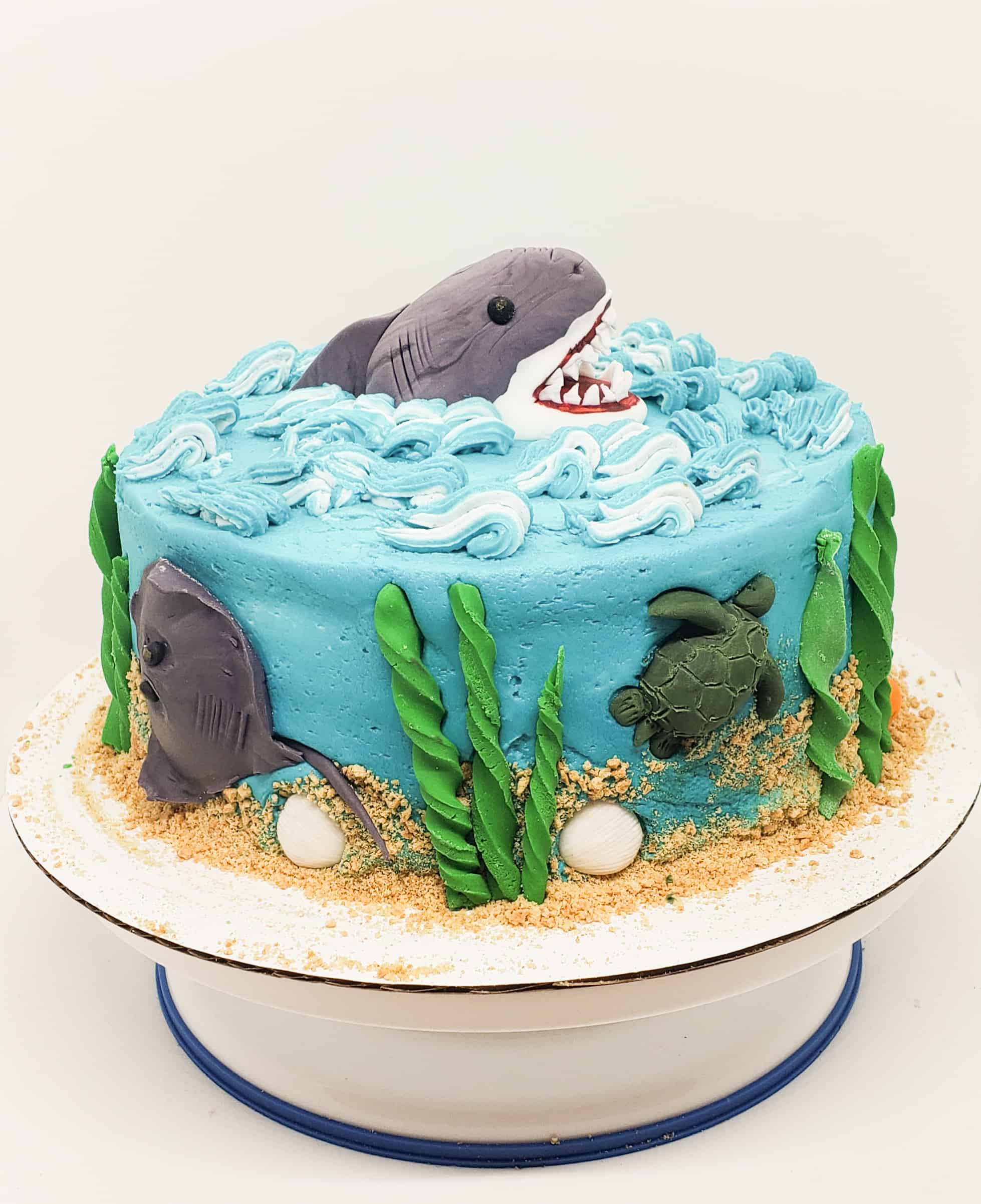 underwater cake with shark